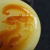 带皮俏雕蜜蜡吊坠 - 红掌柜珠宝