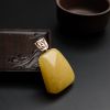 18K金镶满蜜鸡油黄蜜蜡吊坠 - 红掌柜