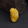 波罗的海天然带皮鸡油黄蜜蜡貔貅吊坠-红掌柜