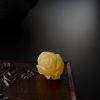 天然鸡油黄蜜蜡玫瑰花吊坠 - 红掌柜