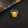 银镶满蜜鸡油黄蜜蜡戒指-红掌柜