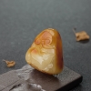 波罗的海俏色蜜蜡灵兔献瑞吊坠-红掌柜