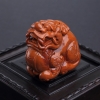天然柿子红南红貔貅手把件-红掌柜